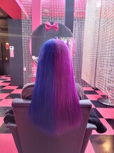 リミックス(REMIX by Love hair KING OF PRINCESS HAIR&EXTENTION) ツートン　原色派手髪　カラーバター　原色ブルー　原色パープル