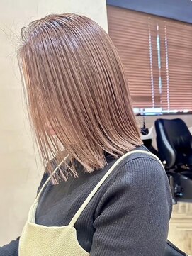 ヒビヲ(HIBIO) 横浜ダブルカラーミルクティーベージュピンクベージュ外ハネ30代