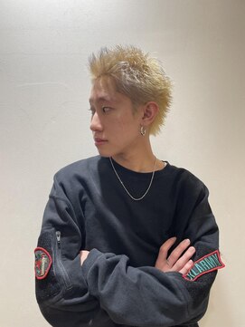 ヘアリゾートガーデンカルム(Hair Resort Garden CALM) ハイトーンスパイキーショート