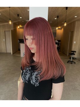 ミナリ(minari) 顔周りカット/ピンクカラー