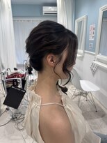 ホワイト 東京新宿店(White) スピードヘアセット20番 サイドローポニースタイル