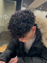 イーラ アメ村店(era)&nbsp;スペインカール　ツイストスパイラル眉カットメンズパーマ