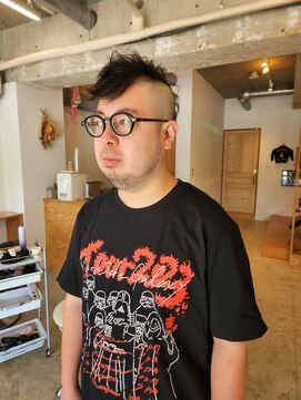 スタンド(STAND) 前髪おろしのモヒカン