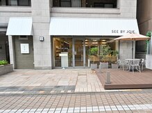 【リラックスできる上質空間】丁寧なコンサルテーションで、髪のお悩みや理想のスタイルをじっくり共有◎