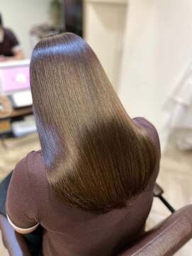 アールサロンサカエ(Rr SALON SAKAE) 20代30代40代必見 本物 髪質改善RrSALON HYDRO XEトリートメント