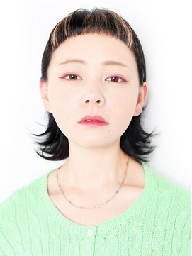 イリス(Iris.) 外ハネデザインぱっつんバング★