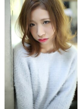 クロレ(CLORE) センターパート 簡単スタイリング外ハネボブ