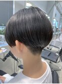 刈り上げ女子、ベリーショート、ハンサムショート