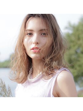 アニータバイガネイシャ(Aujua anita by ganesha) 揺れる外ハネウェーブ#髪質改善#長浜#ブリーチ#ダブルカラー