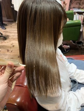 アルコイリスバイドールヘアー(ARCOIRIS by Dollhair) ダークアッシュストカール暖色系カラーグラボブ都島髪質改善大阪