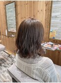 モカベージュ×ミディアムボブ