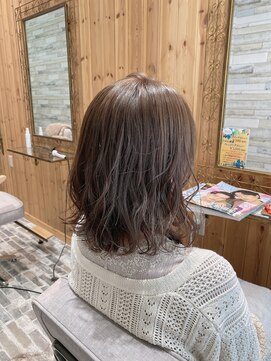 ルシール バイ アリア(Lucir by aria) モカベージュ×ミディアムボブ