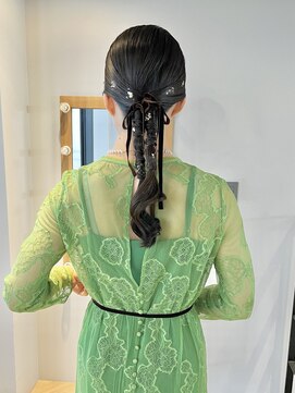 ヌープヘアーアイス(NUUP.hair ici) 20代30代大人可愛いお呼ばれスタイル編みおろしグレージュ