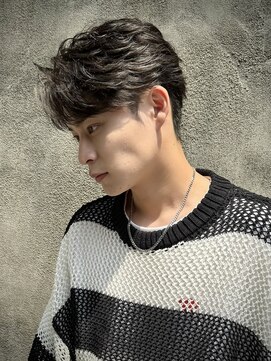 ロンド アンブル 四条烏丸(Lond ambre) 萱原大幹 センターパート/眉毛/短髪/メンズカット