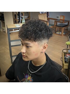 グラウンドタイガー(GROUNDTIGER) スペインカール×フェード