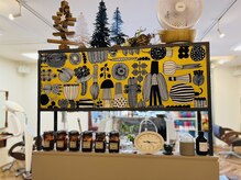 ヒュッゲ ティシーエス 元住吉店(hygge-t.c.s)の雰囲気（北欧家具に囲まれた可愛いサロン♪）