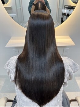 シダ(sida SAIIN)の写真/【京都/西院】髪質改善、Aujuaトリートメント取扱◎カラーやパーマで傷んだ髪を修復し、艶々な質感を実現！