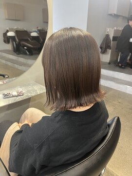 リラクオーレ 三宮 元町(LIRA CUORE) 切りっぱなしボブ