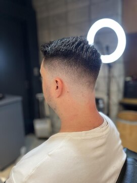 フランクスバーバー アンド ビアークラブ(FRANK'S BARBER and BEER CLUB) スキンフェード