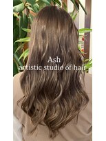 アッシュ アーティスティック スタジオ オブ ヘア(Ash artistic studio of hair)&nbsp;カーキグレージュ
