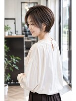 バグズ(Baguz)&nbsp;40代50代白髪ぼかしハイライト丸み小顔ショート