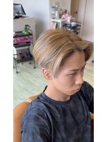 トコトコボーイ(TOCOTOCOBOY) ワンブリーチワンカラー 前下がりボブ