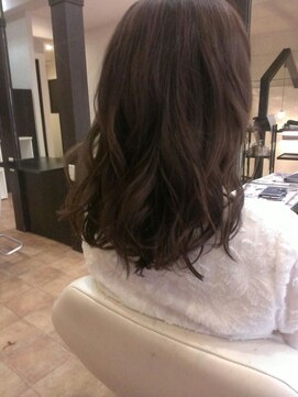ヘア メイク バクート(Hair Make Bacood) スモーキーアッシュ