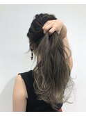 グラデーション×グレージュ