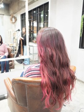 コニ(Coni) ♪Coni♪ロングピンクインナーカラー