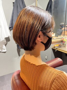 カーム(calm) まとまりくびれショートボブ