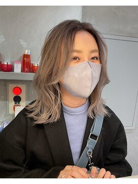 ヨーク(YOKE) 【 YOKE 】外ハネボブ結べるボブホワイトベージュミルクティー