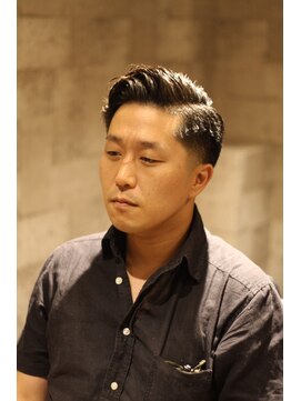 キングスマン トーキョー 国分寺(KINGSMAN TOKYO) アップバング/ツーブロック/スキンフェード[国分寺駅]