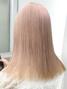 ウィコ 新宿(WICO) ホワイトピンク[新宿駅/チョコレート/ダブルカラー]