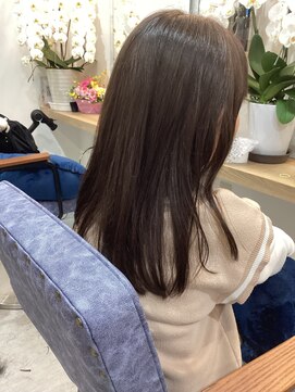 モントン(mon temps) ワンレングスの上ちょっと段スペシャル（顔まわりのみ縮毛矯正）