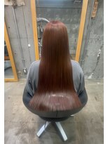 ララク(RARAQ)&nbsp;圧倒的な艶感◎ロングヘアを美髪ストレートに