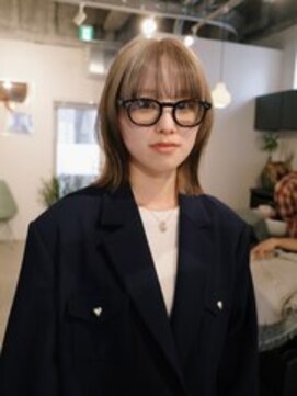 ピュー(Piu-) 【ベージュカラー/阿部達哉】ブリーチ/ローライト/ケアブリーチ