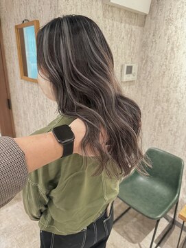 マーシュ ルーヴェ(marshu Luve) 白髪ぼかしもできるハイライト