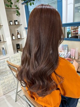 髪と頭皮をやさしく包みこむヴィラロドラ。髪をいたわりながら癒しと美しさを同時に叶える時間。