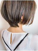大人可愛いショートアッシュ