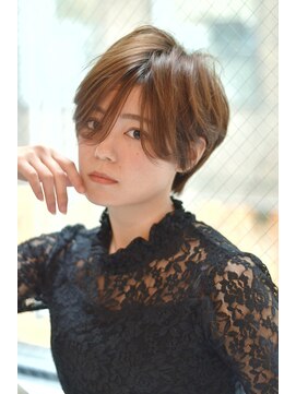 アイナ 銀座(Aina) 【AINA 銀座　丸山】前髪長めのハンサムショート