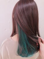 ルッソリベラ 池袋(Lusso libera)&nbsp;ミディアムスタイル　インナーカラー　エメラルド◎30代40代50代