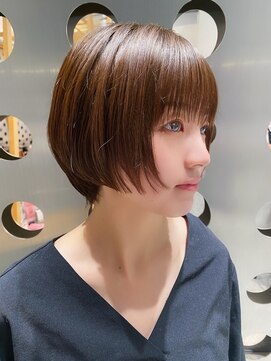 シャウルデッサントウキョウ 表参道(CHARLES DESSIN Tokyo) ナチュラルテイスト★ショートボブ×艶カラー