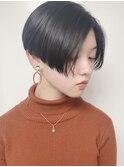 【morio 原宿】黒髪ハンサムショート　前下がり　ストレート