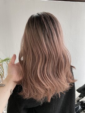 アンダーバーホワイト 広島 並木店(_WHITE) シャドールーツ