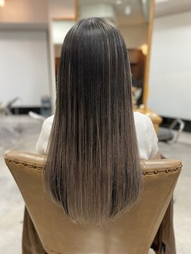 フツーロ 栄(FUTURO) プルエクステ