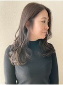 大人のロングヘア/前髪なし/アッシュブラウン/透明感カラー