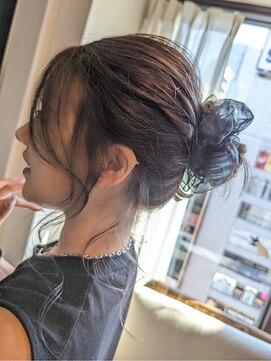 ヘアリゾート粋 ウナム 新宿東口店(enam) 【お呼ばれヘアアレンジ】お団子×シュシュ【新宿】