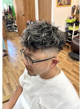 ヘアスタジオ ロメオ(hair studio Romeo) ハイライトスペインカール