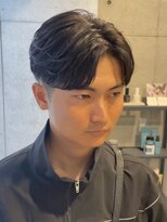 ブルニール 心斎橋(BLEUNIR)&nbsp;ニュアンスパーマ ビジネスパーマ　センターパート　刈り上げ