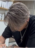 ハイライトセンターパート　メンズ　パーマ　眉カット　フェード